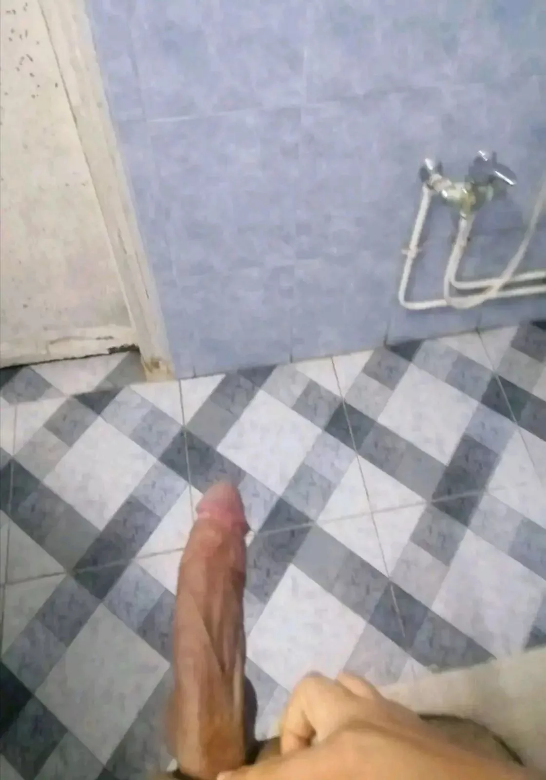 Who's daydreaming about sucking a massive cock like that posted by faysal1890