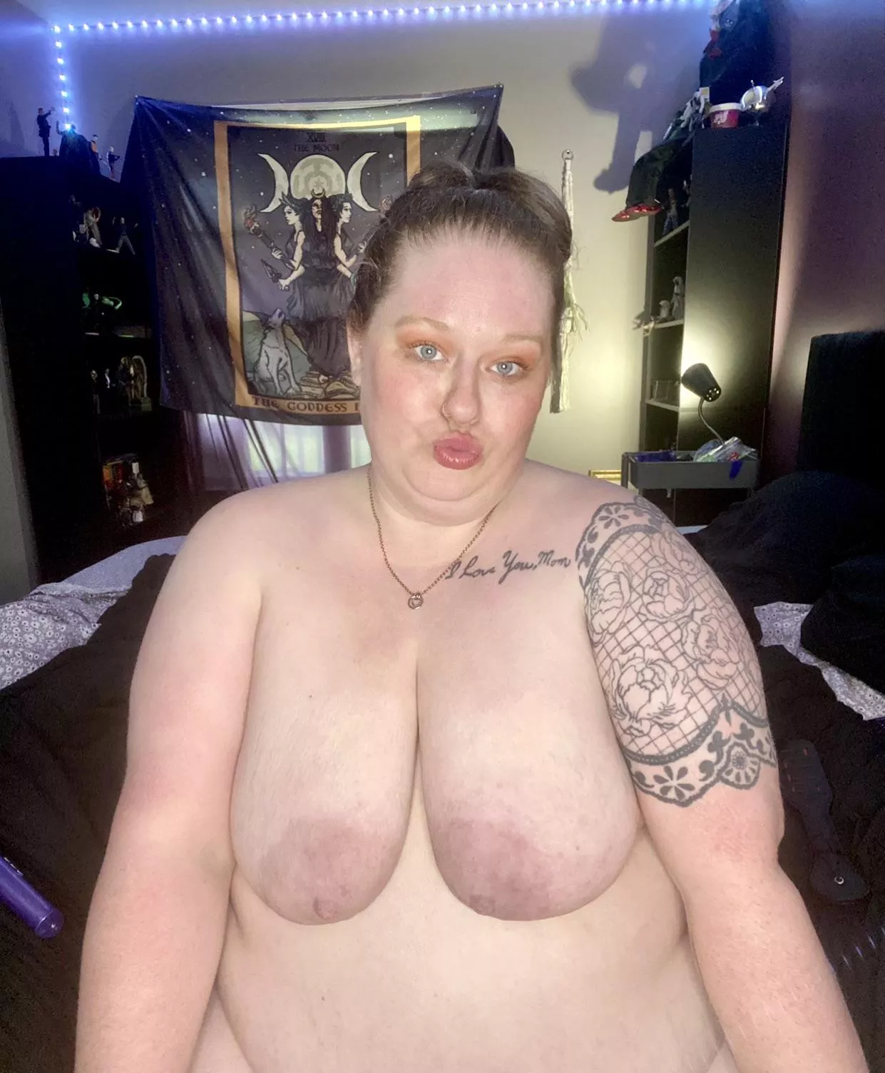 Your cock would look so good between them posted by miaxmoonstone