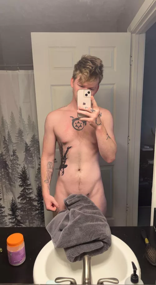 (25) one of my fav pics of myself by thegoldengaymer