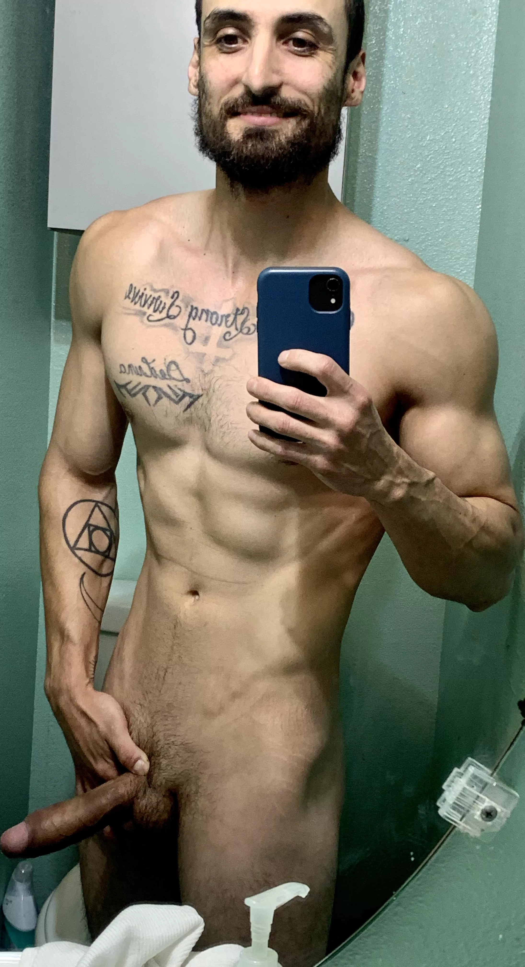 after a 3 hour gy[m] session, makes me so horny. posted by Additional_Example93