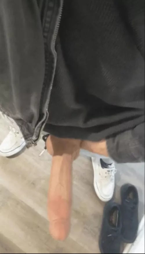 Any GF‘s or Wifes here ? by Right_Barracuda_277