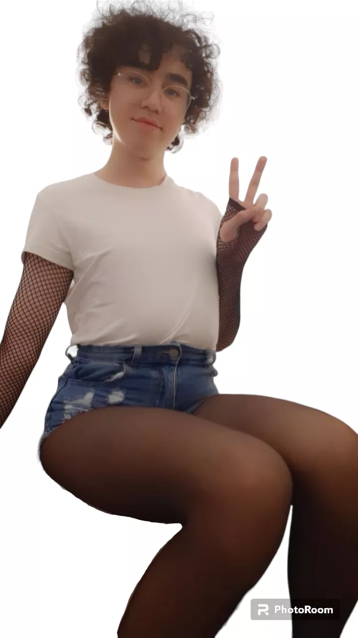 anyone like small thicc boys? posted by sayuri89