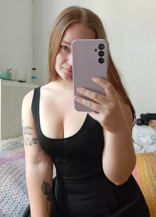 Can't go wrong with a black dress and some cleavage, right... by SensualNature99