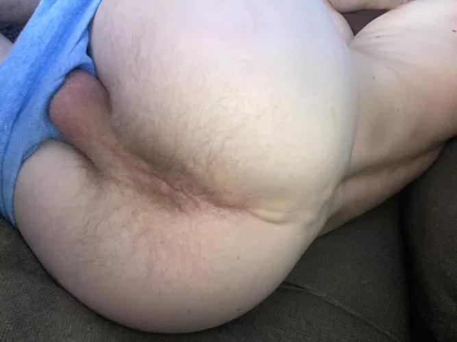 Do you like the view from this angle? by hunghoncho-101