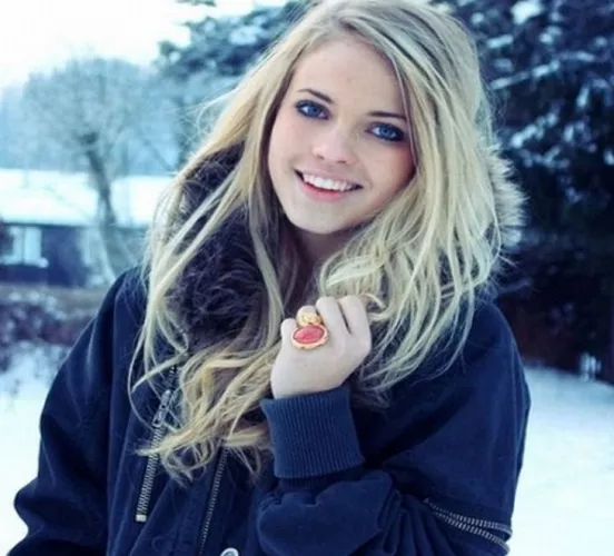 Emilie voe Nereng by overseaCaress800