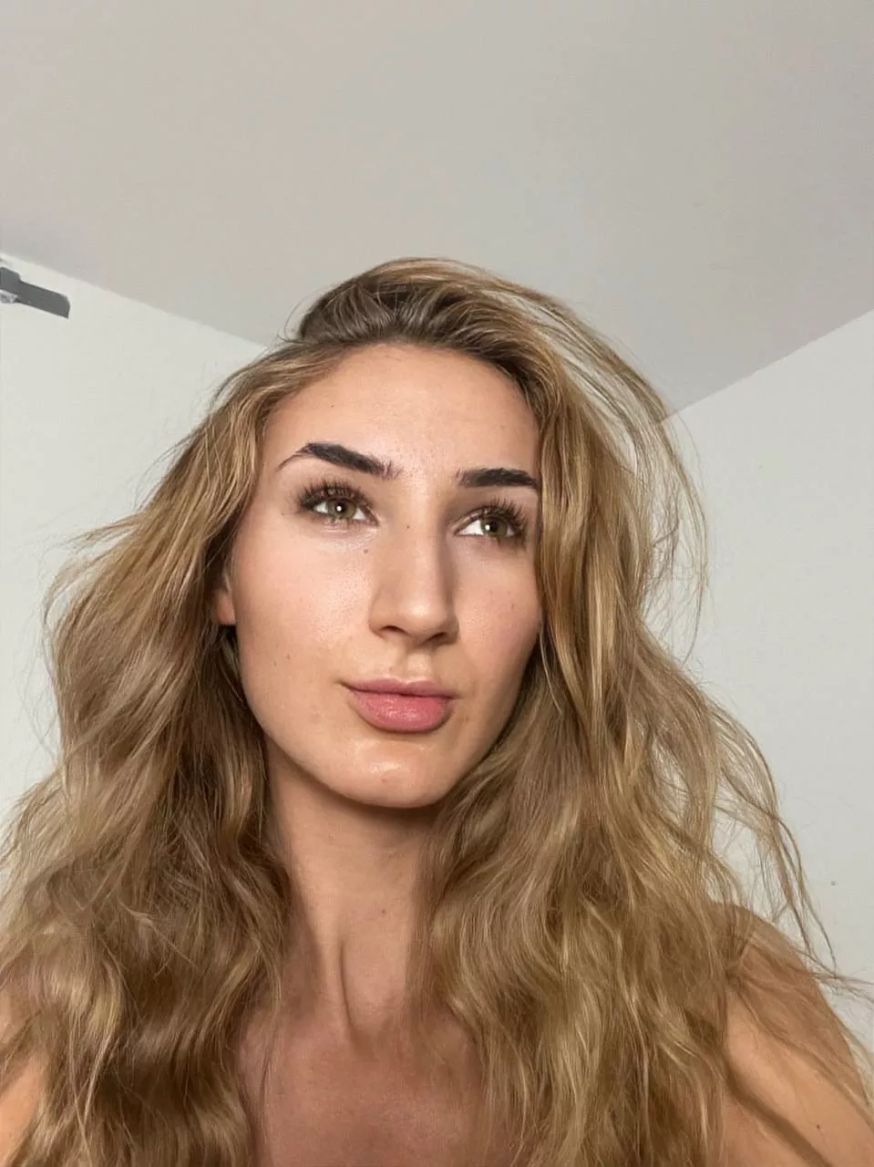 Hailey posted by Peppemasteriii