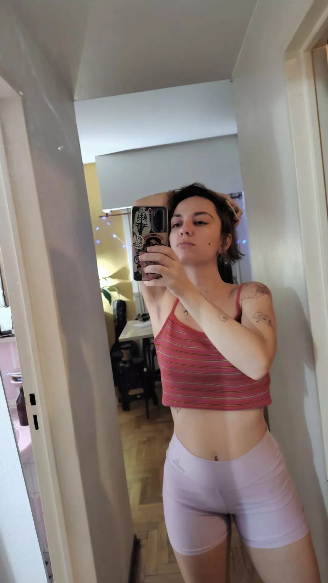 Hey (f) posted by cyborgcharly