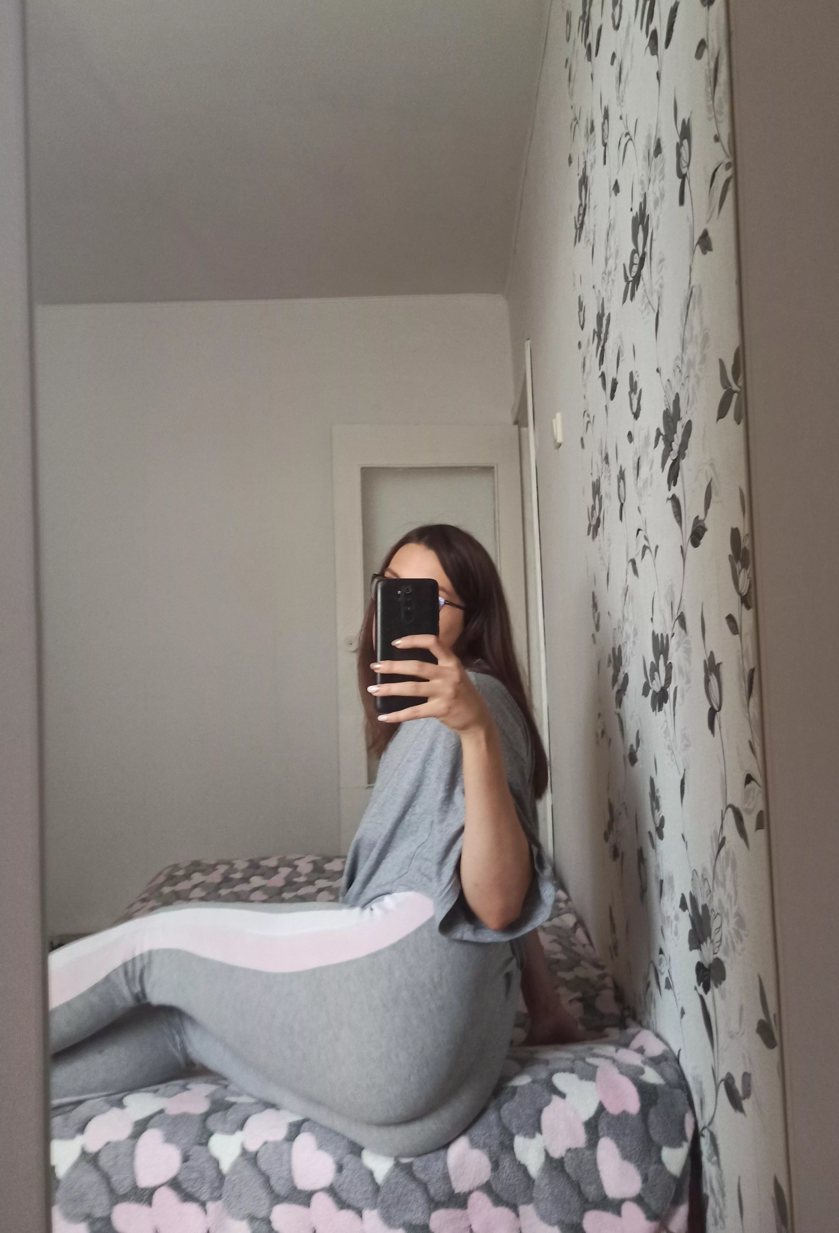 I think my butt looks better after working out 🍑 posted by Honey_69_