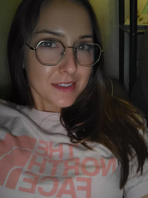 just a lonely brunette here😜 by katerinashcherbatsky