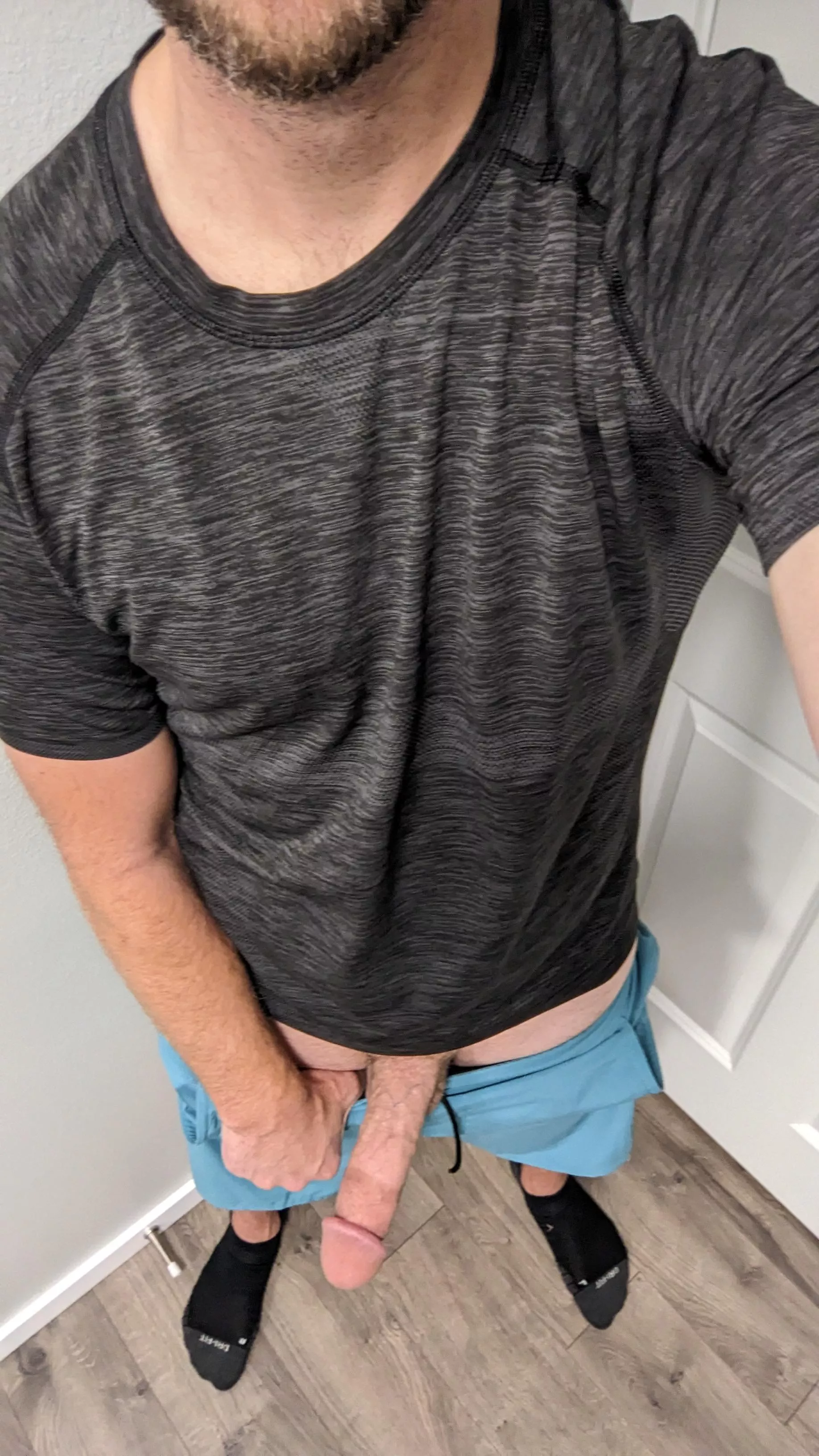 [M] Early morning gym sesh always gets me going posted by PNWGuyNextDoor
