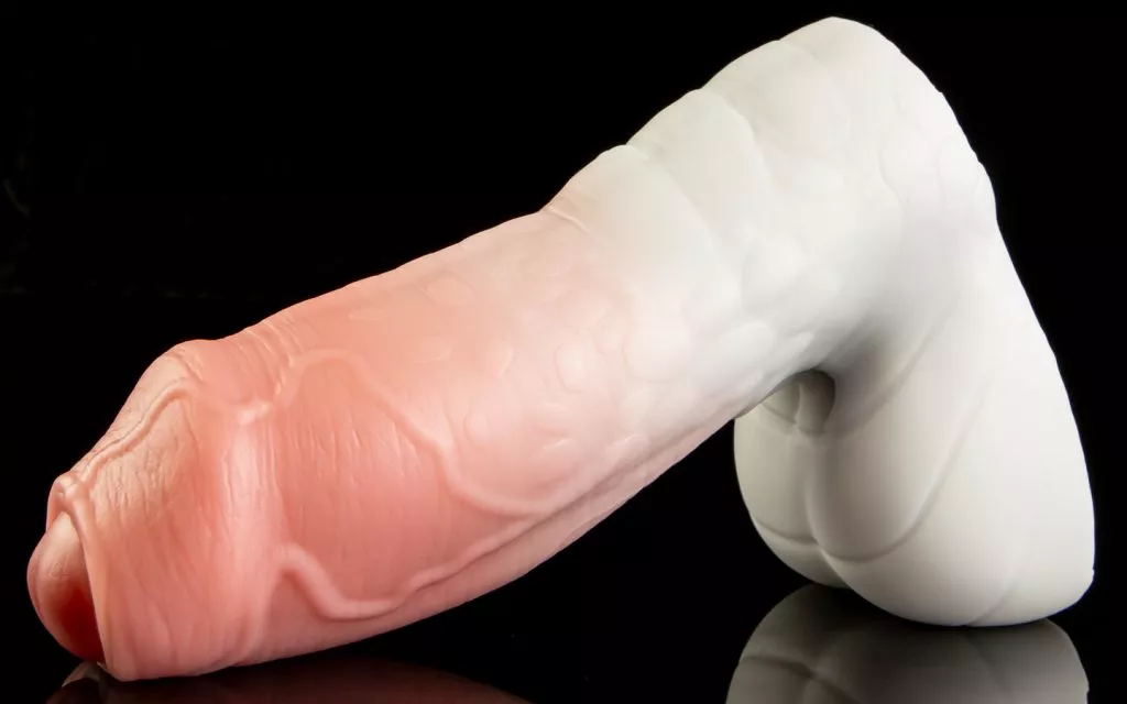 My first order from weredog, I can't wait for this albino gator! posted by Flutterklutz13