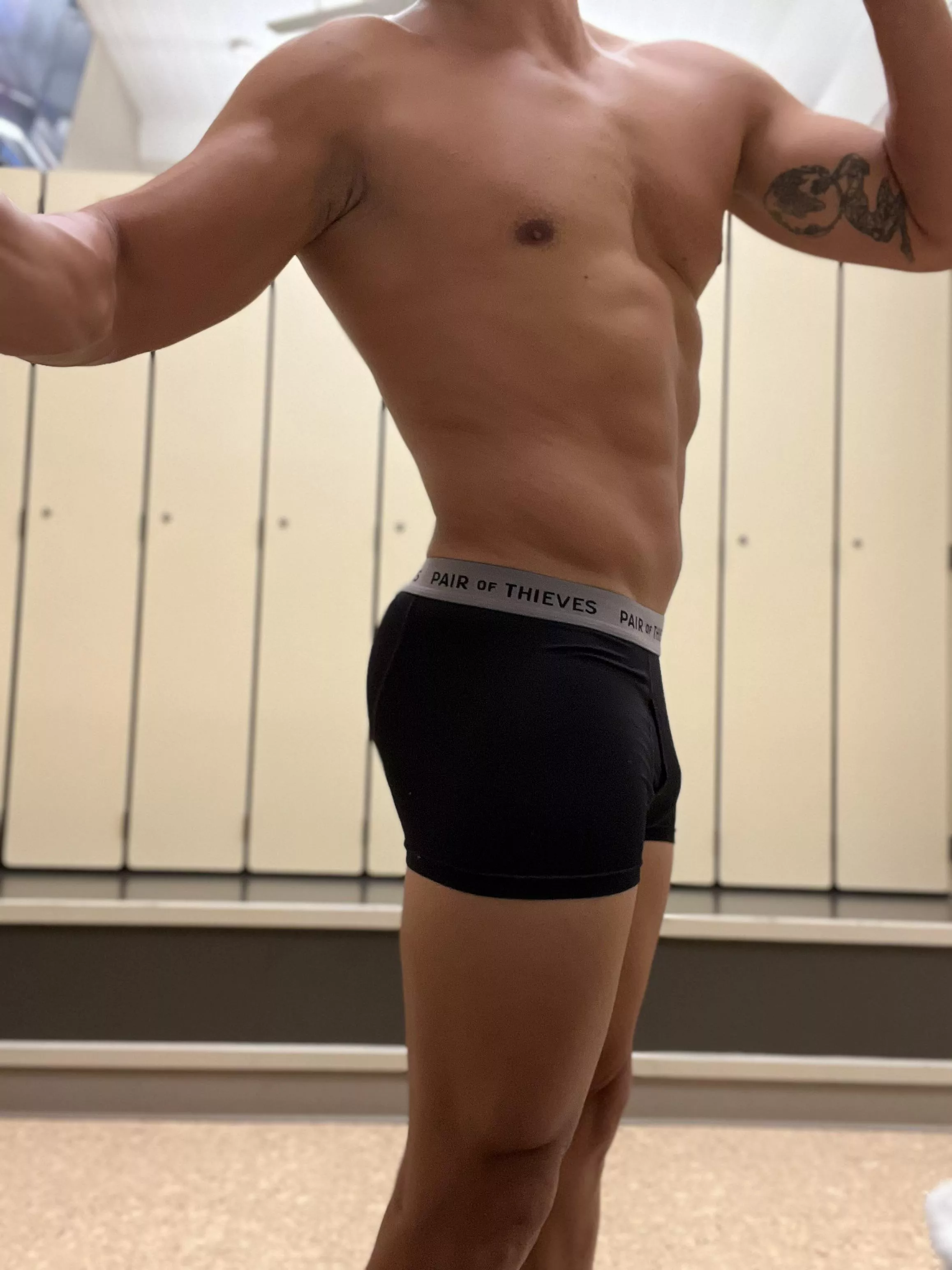 Sneaky gym time hump day pic! Wanna get sweaty with me? posted by Future_Poolboy