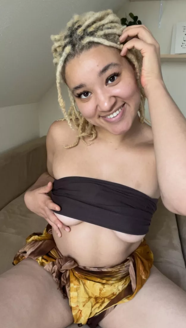 Starting the day of with a smile.. What about you ;) posted by Rosellaspice