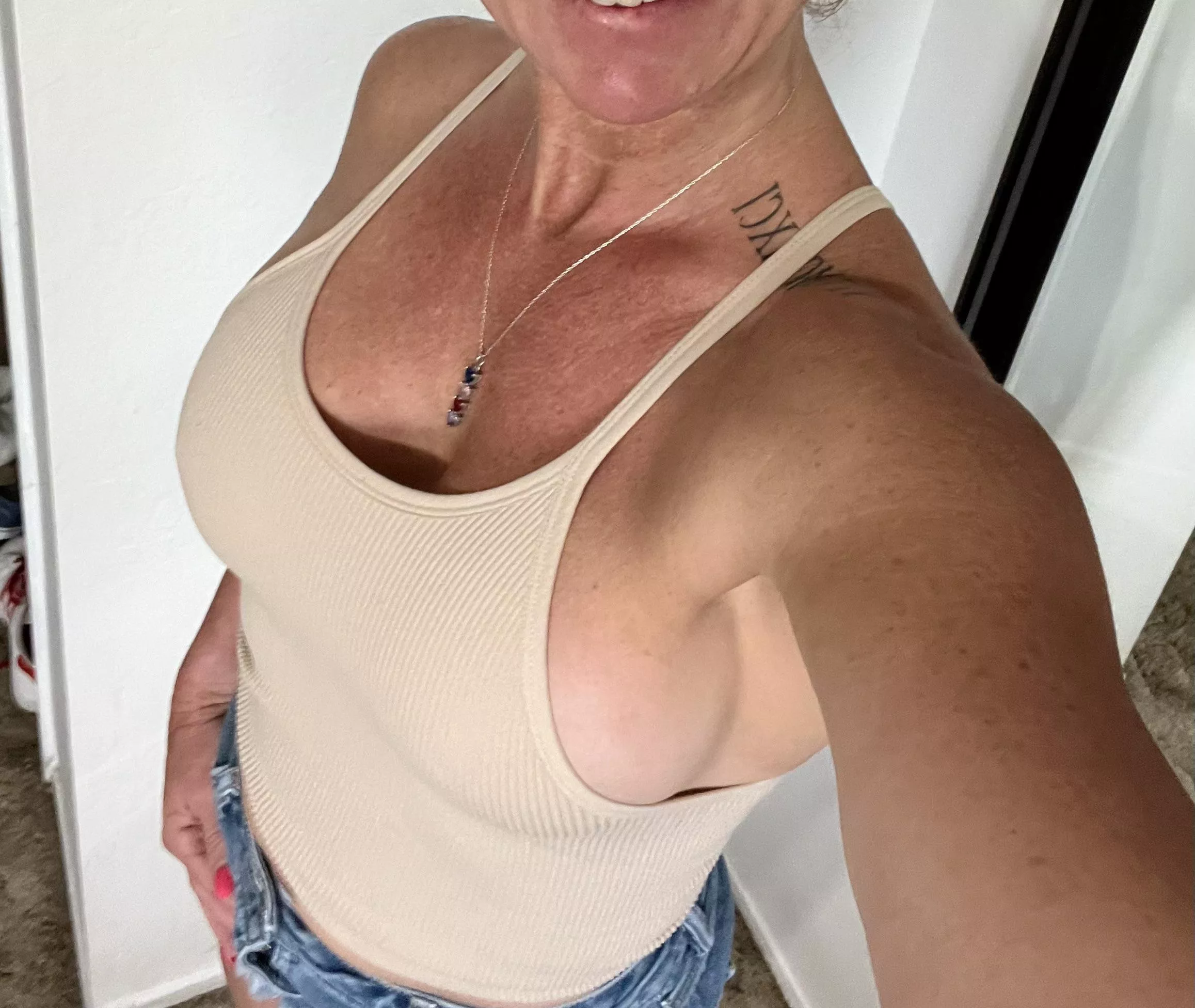 There’s really just no other way to wear this. posted by verysexywife420