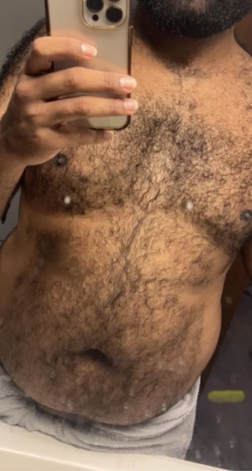 Used to be self-conscious, now loving my body! What you think? by MycologistThin2194