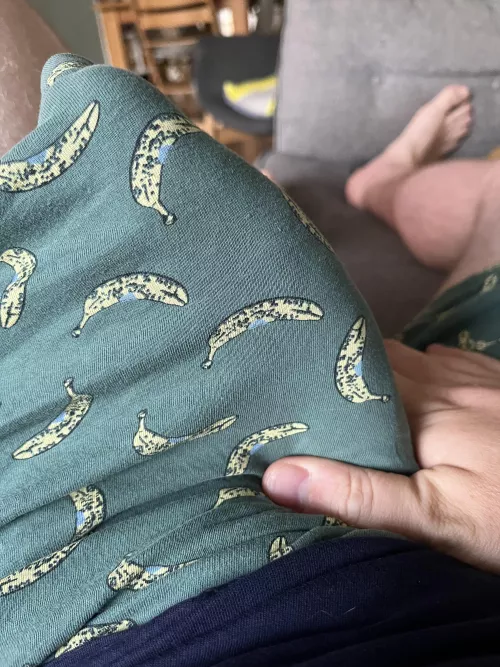 Who likes bananas? 😏 by BookhouseBoy_23