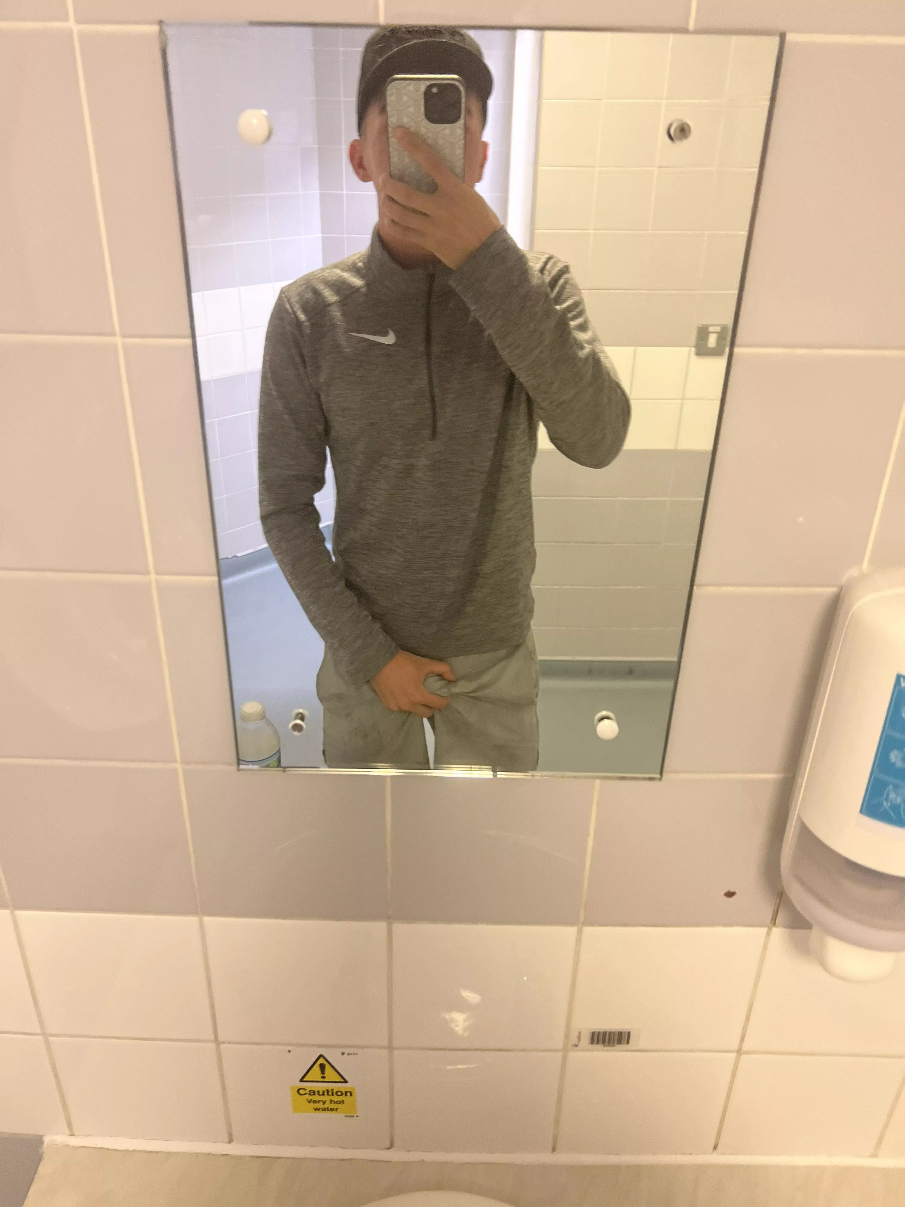 why can’t i ever stop grabbing my cock🤦🏼‍♂️🍆 posted by Trick-Research-2293