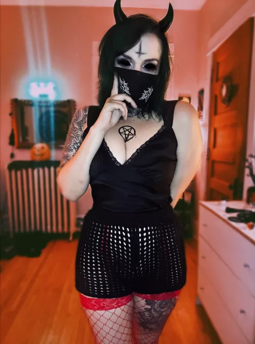 your slutty succubus by leviathan_xx_