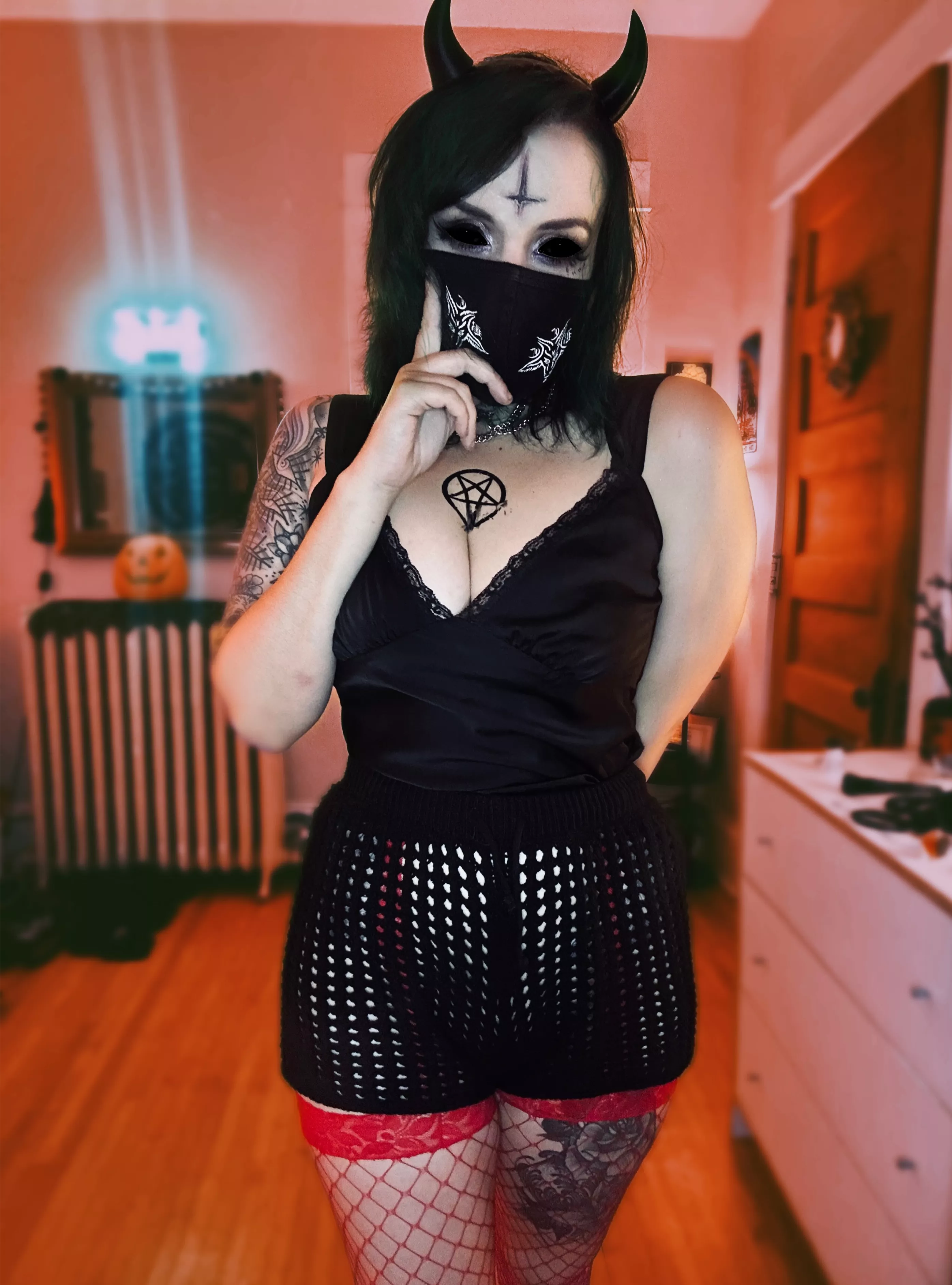 your slutty succubus posted by leviathan_xx_