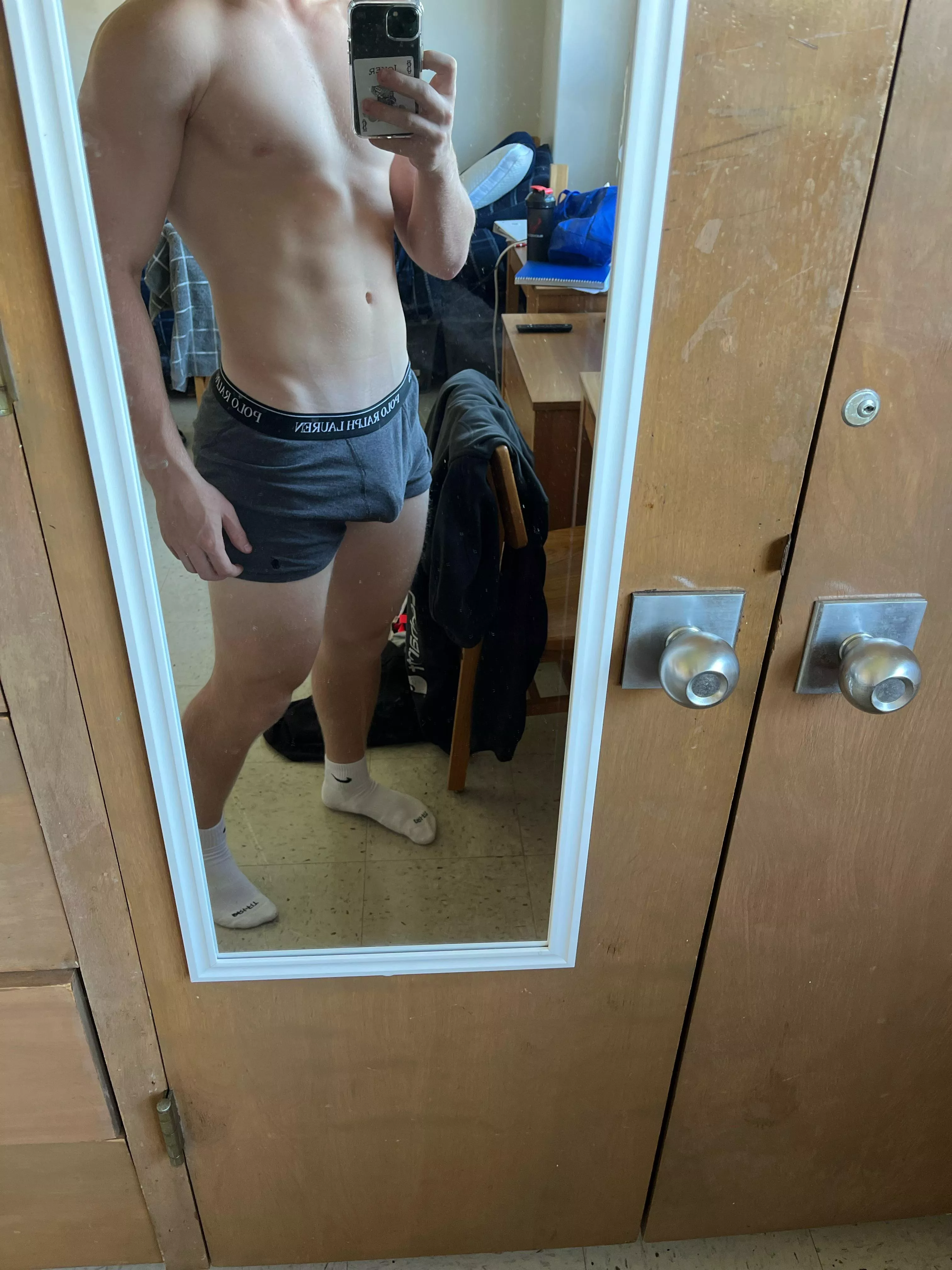 20, looking for older to train me posted by LaxTwink