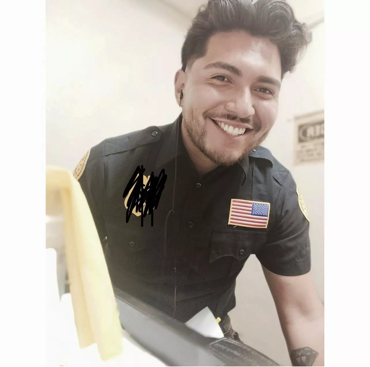 26 Bi-curious top here. Wassup 👀 posted by No-Move-8727