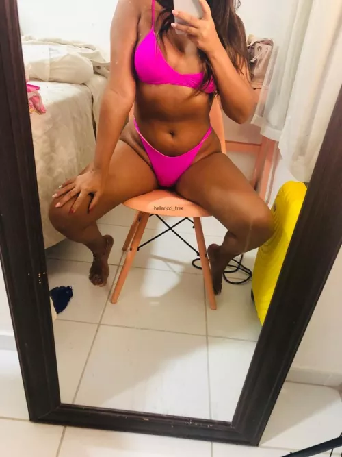 All pink by helericci