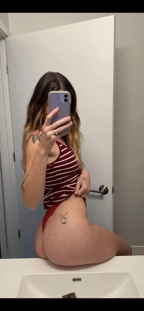 Booty freckles by Mastervixennnn
