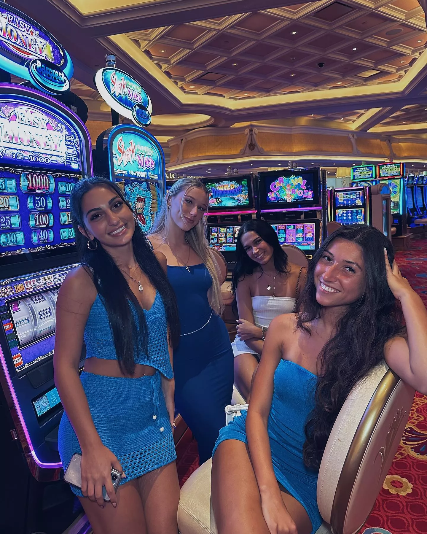 Casino Girls posted by DwightDavid1234