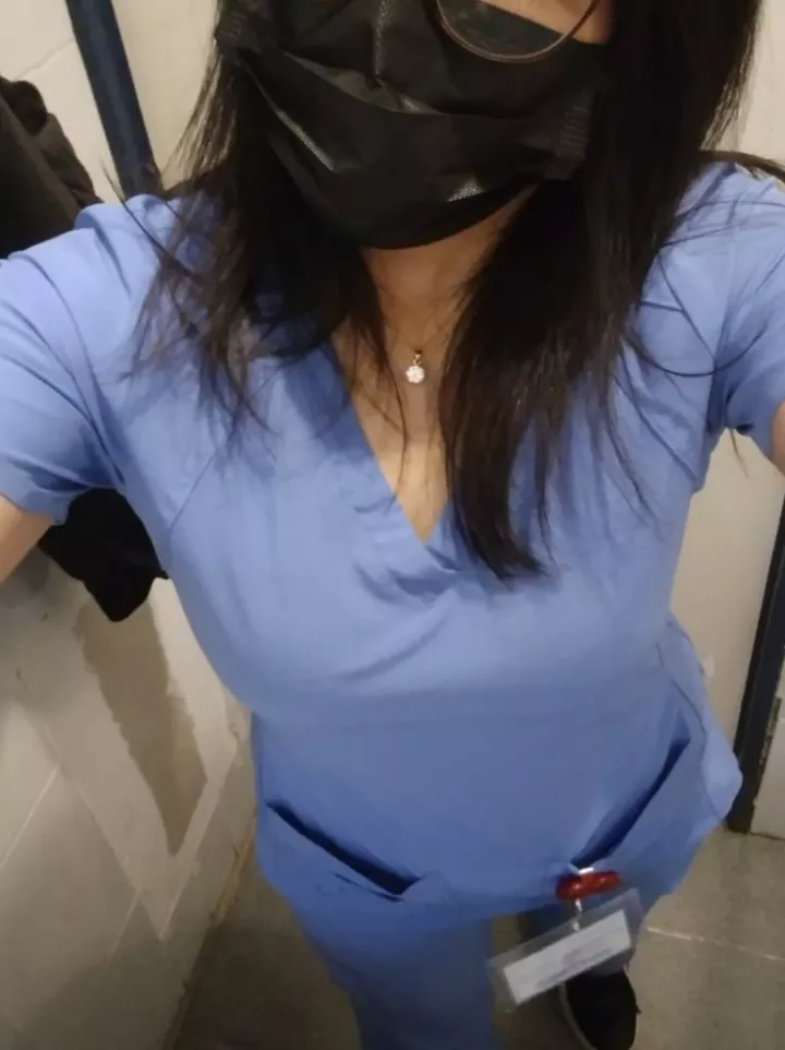 Do I look pretty? posted by eith_draekghot