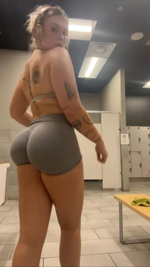 Evelyn Diller (@trainwithevs) by ArsenalGoonerFanbase