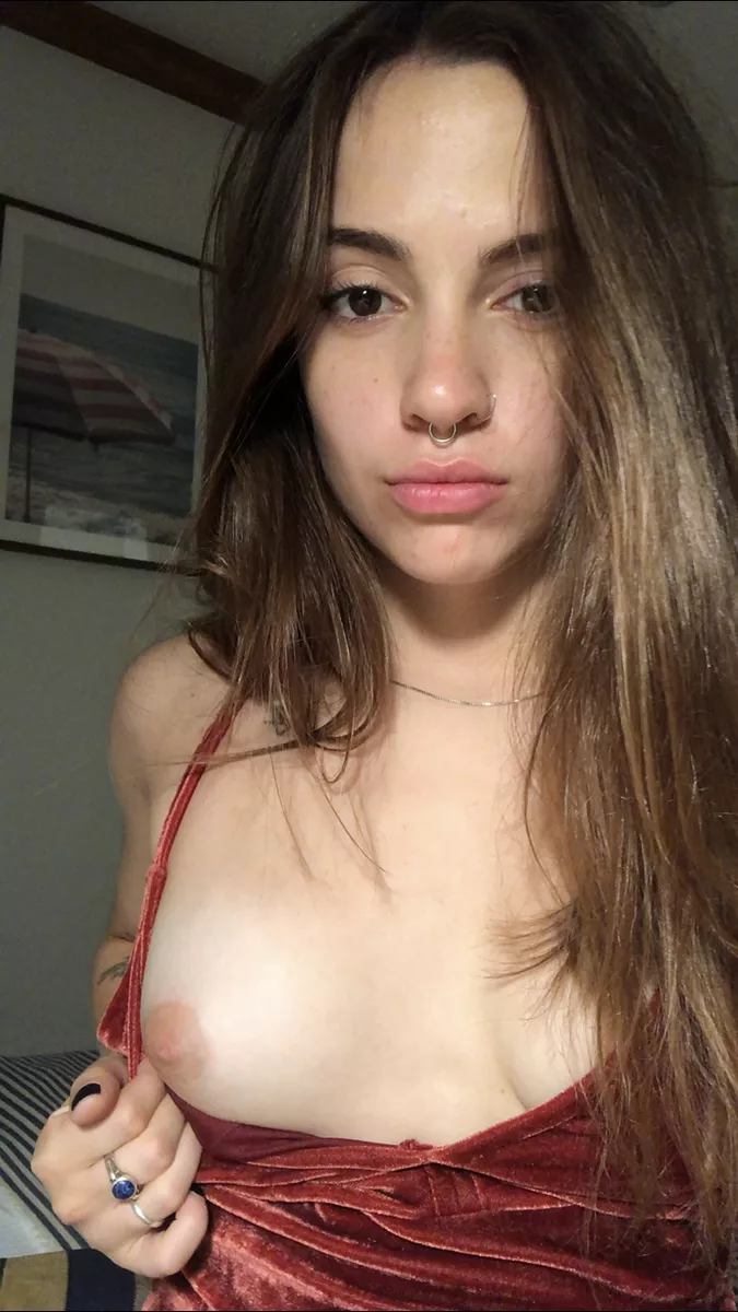 first post here. 18, shy and very flat so please don't be mean :( posted by yourcutealessia