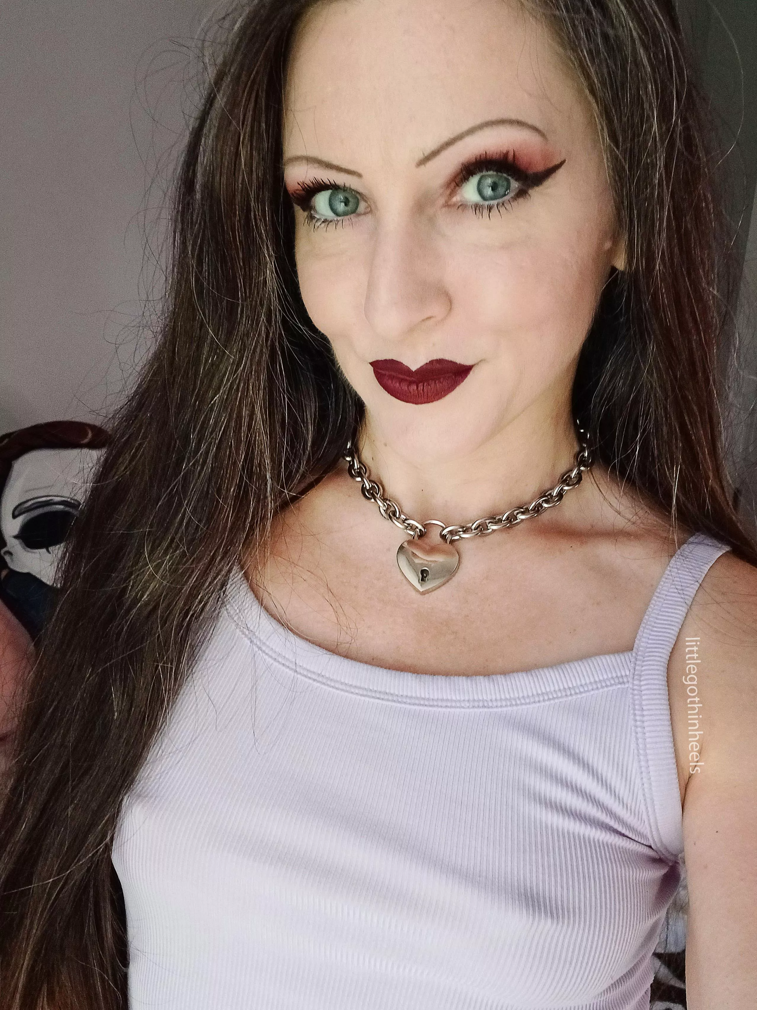 I don't own any bras (42F) posted by littlegothinheels