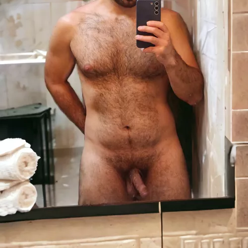 I dropped the towel by musclebearxxx