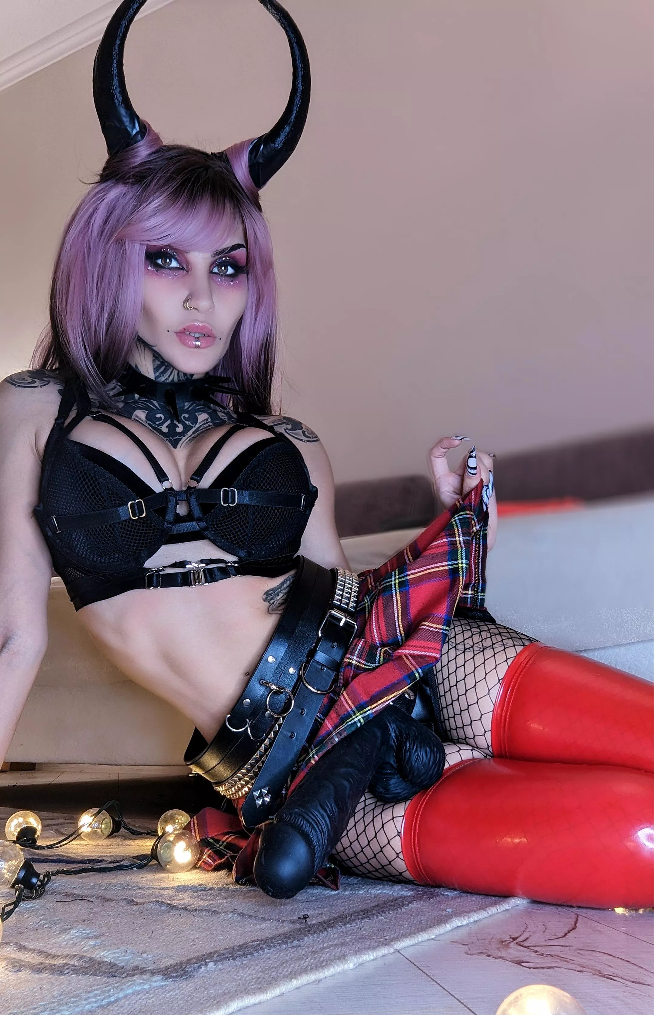 I have fulfilled your wishes, it's time to fulfill mine posted by Vampandbeauty