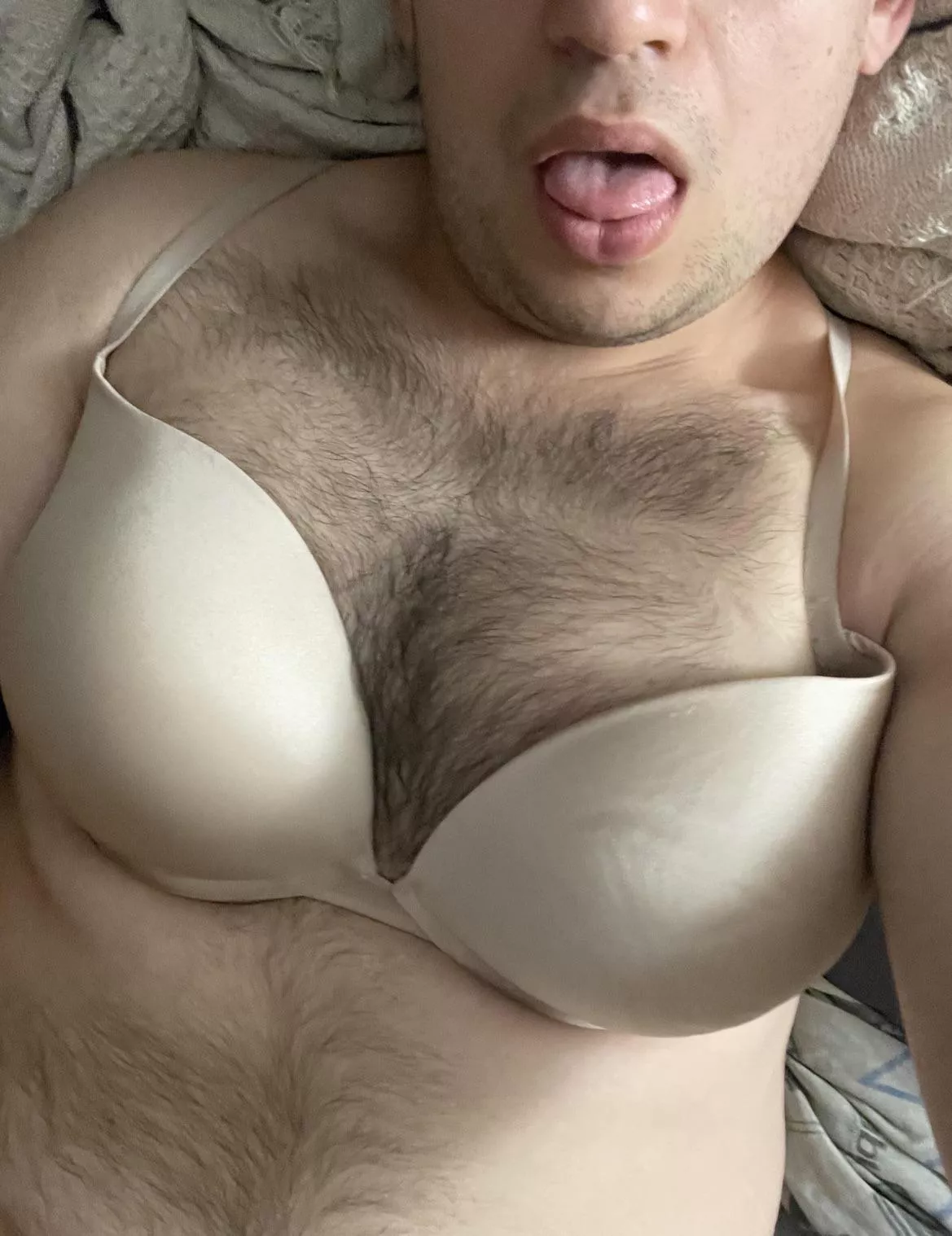 Morning 😘😉 posted by ChubbyGuy1994