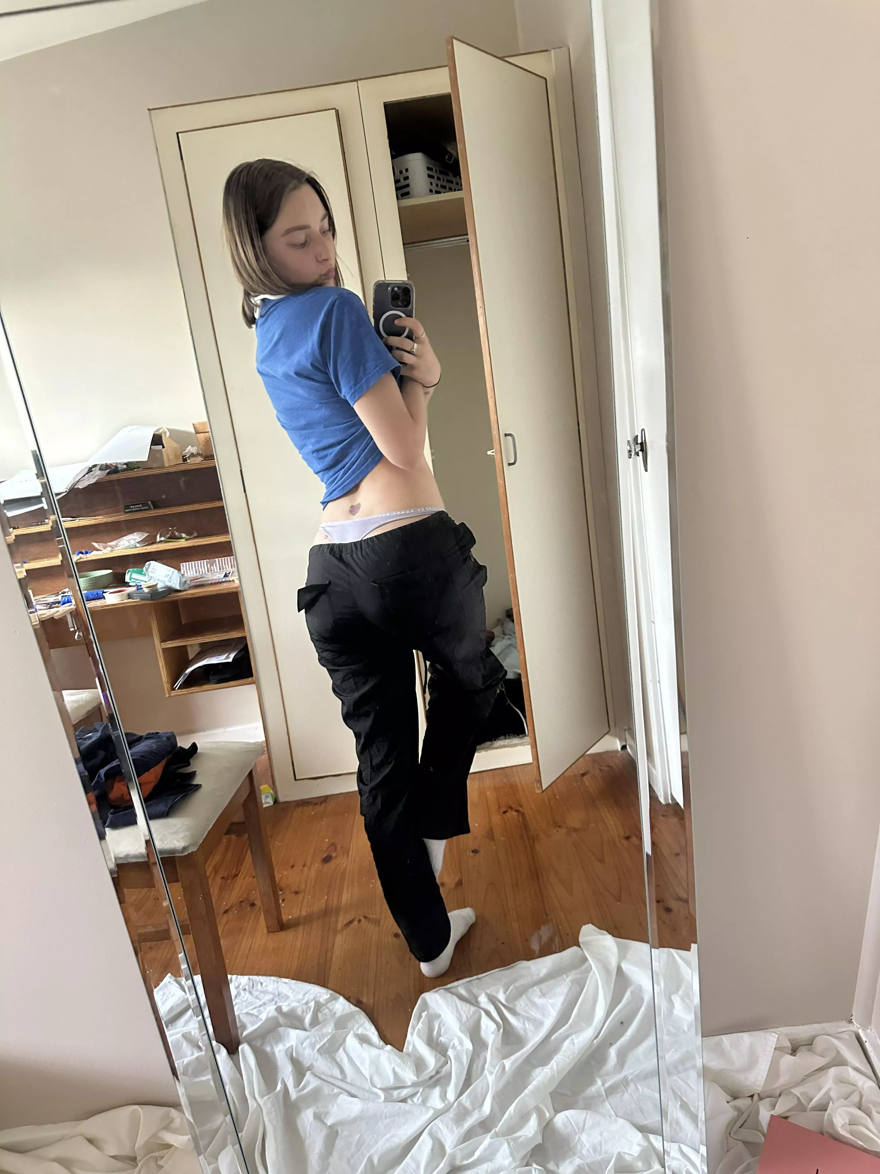 Popping out the top😋 (f) posted by Secure_Bread7092