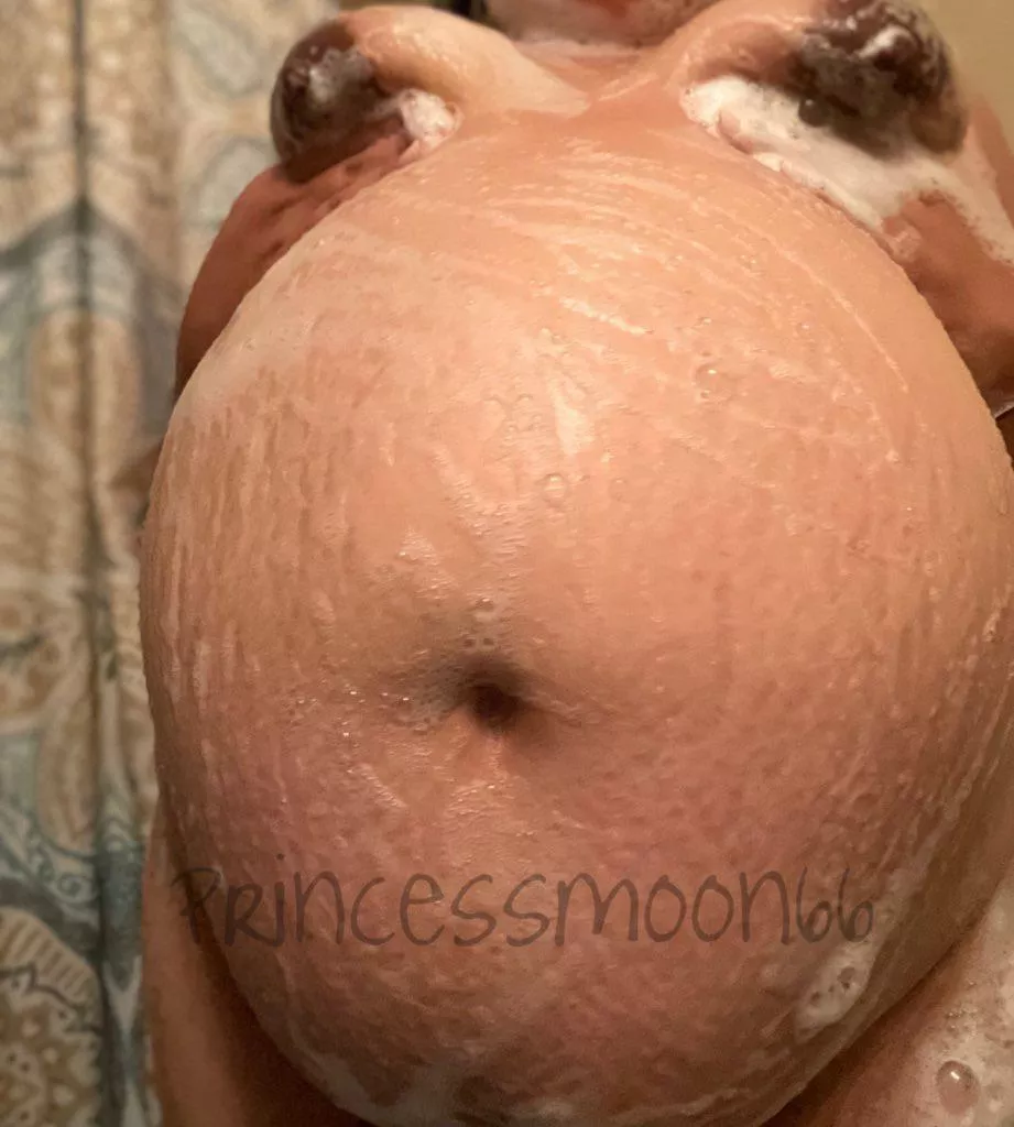 Preggo Mommy 🤰🏻 posted by Milkymooon66