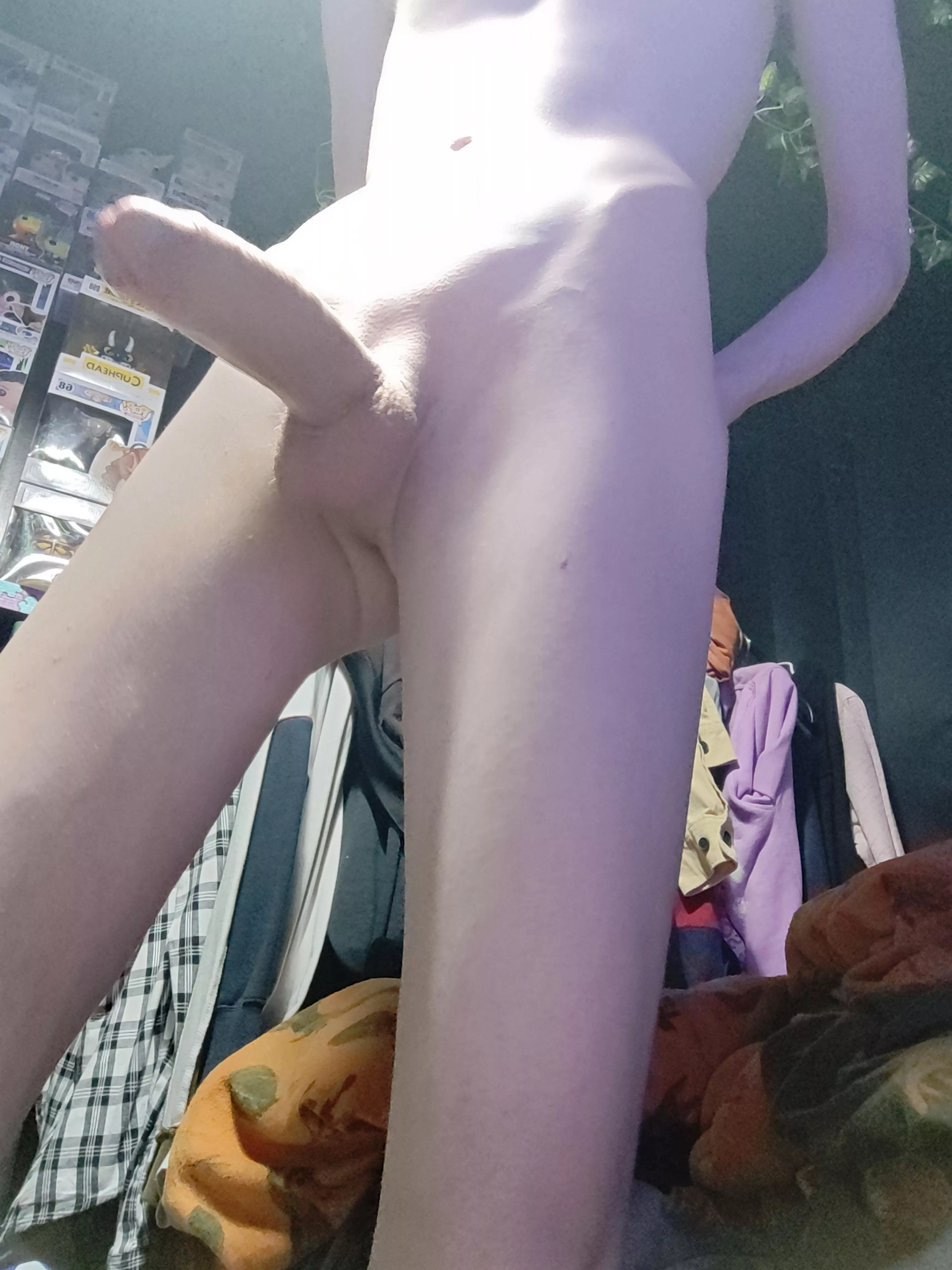 Who wants to be under this rn? ;) DMs open 😏 posted by NectarineCheap148