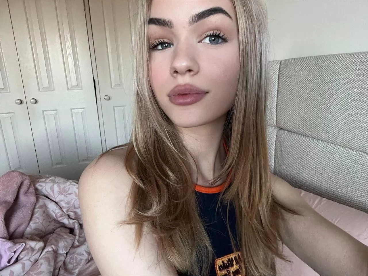 Would you ask me out if you could? posted by doll_eyesblue