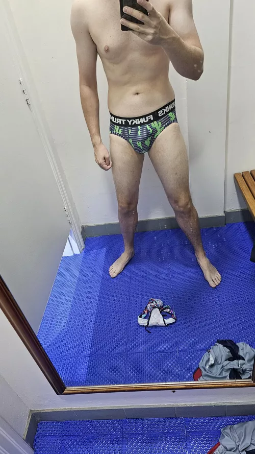 Can anyone see the bulge?🤔 by Stock_Noise_8265