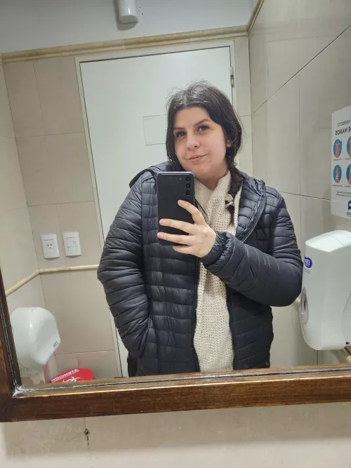 I fell cute in this selfie and i like my braids by abbysweet_