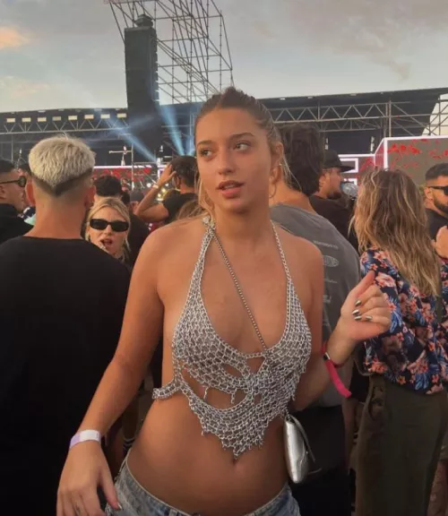 I made this ☺️ by Composer-00