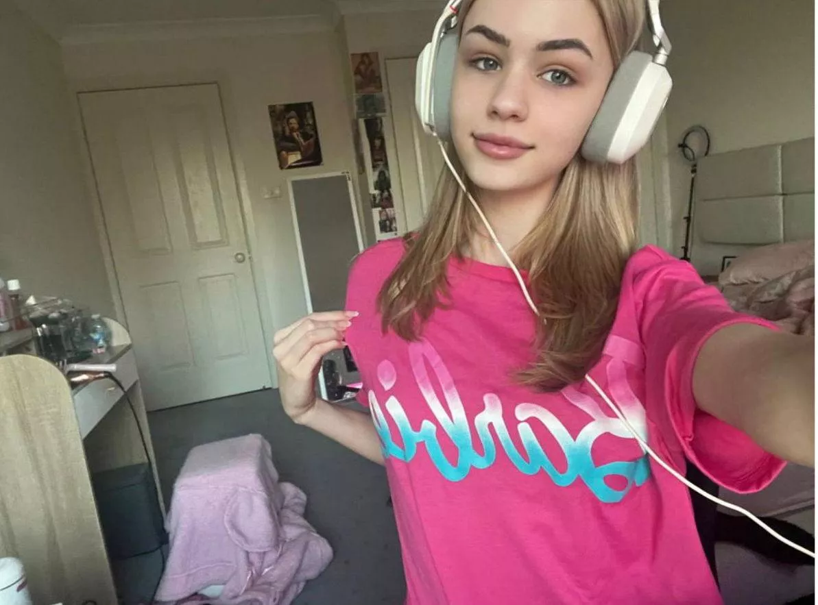 Is it true all of the reddit dads want to see more of me :) posted by doll_eyesblue