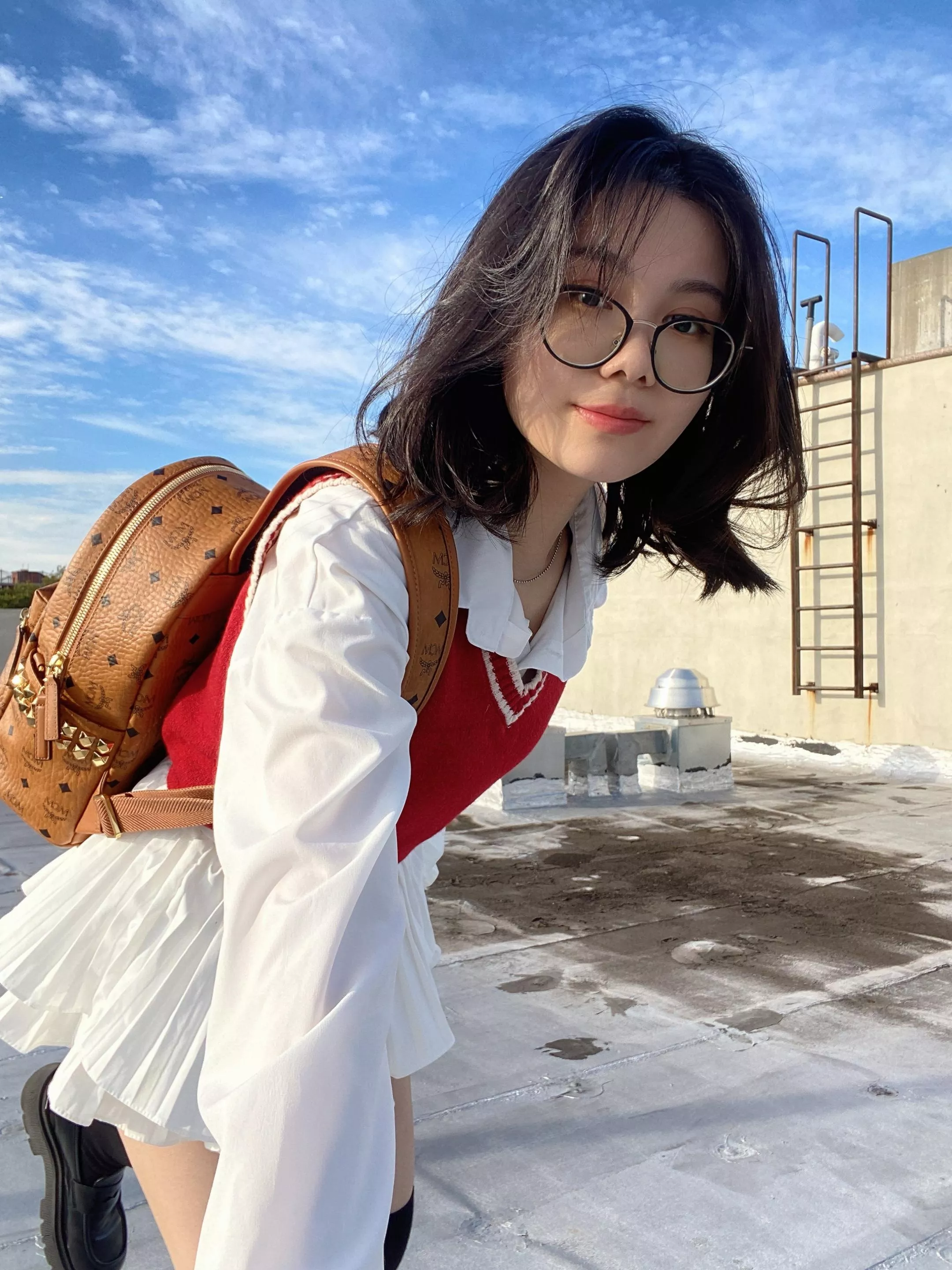 Lets play games on the school rooftop! 😘 posted by Teemori-YT