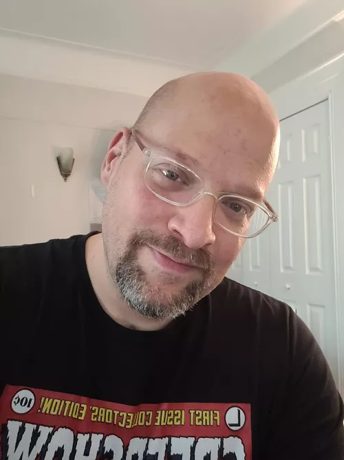 Relaxing on this rainy day in NY. Hope you're all having a good Saturday. by NYArtFan1