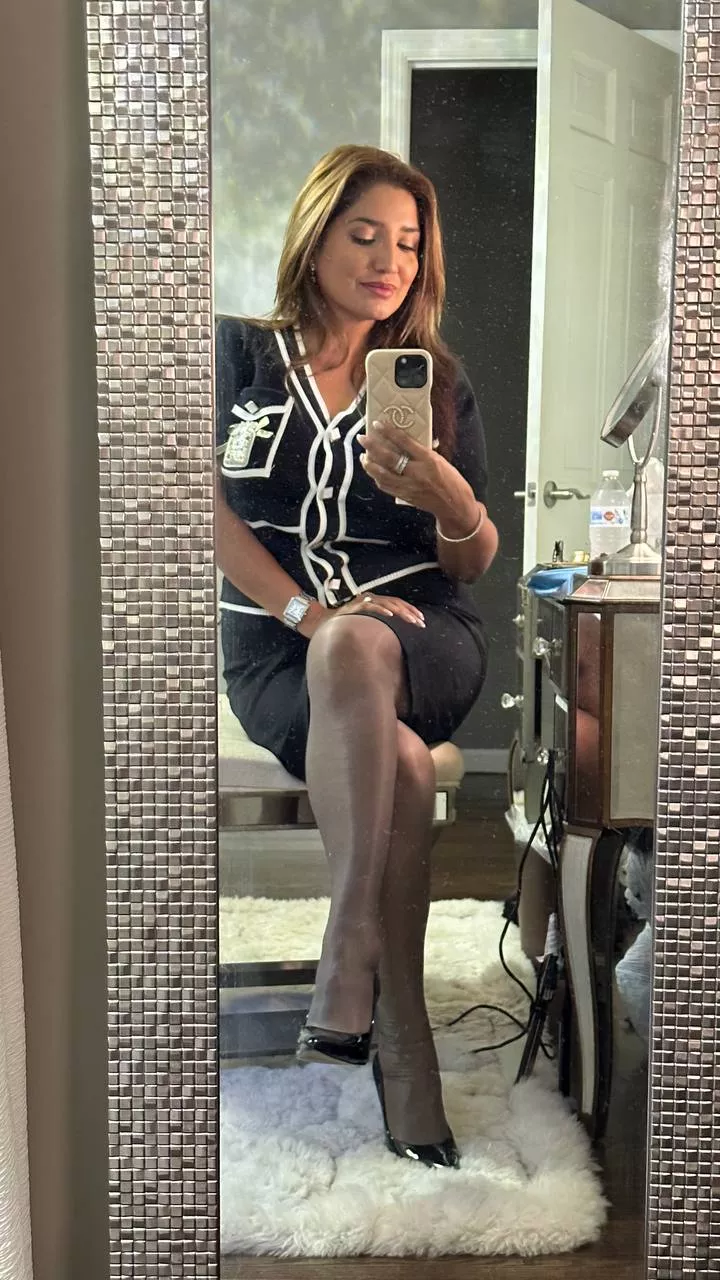 Shiny cdr tights posted by LatinaSeven7