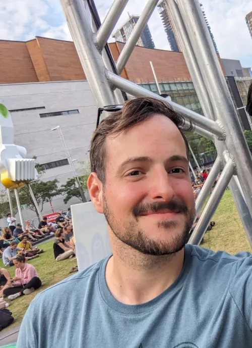 Taking advantage of the outside music festivals by sideways_hotdogs