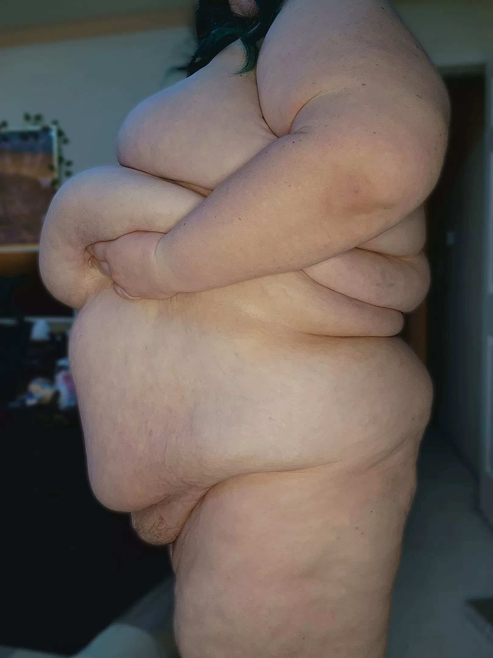 Think you can handle how heavy it is? 😏 posted by Overstuffed-Mermaid