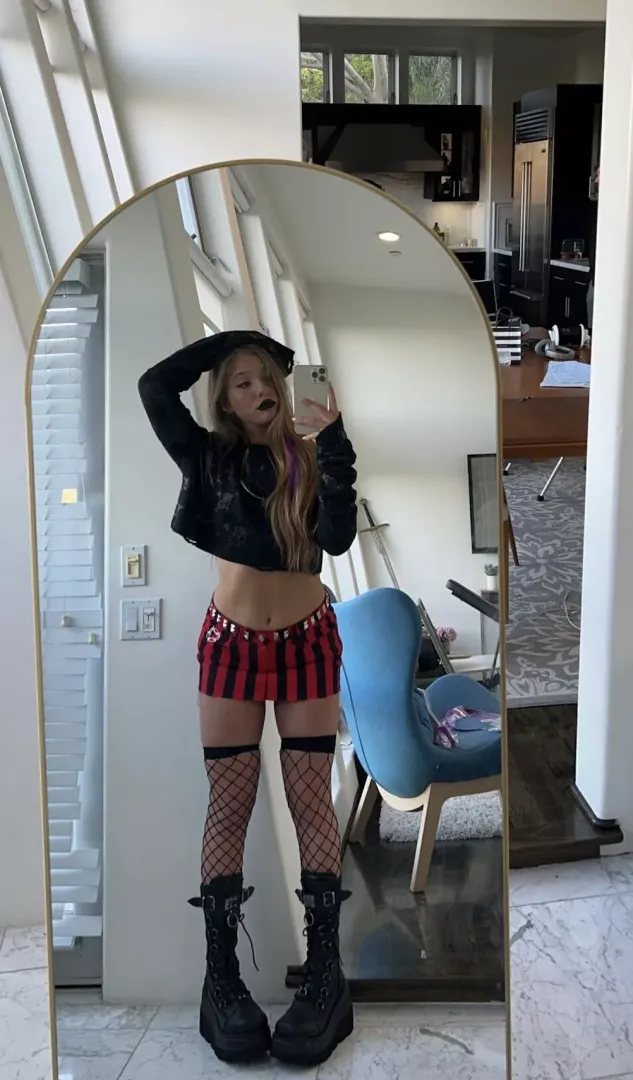 Would love to tease and deny you, until you're ready to cum, only to just ruin your orgasm at the end by frogletbug