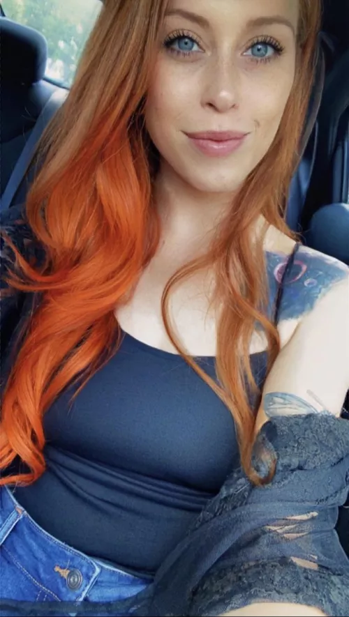 a pop of orange 🍊 by istayyawayyyX